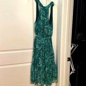 Lulus green floral print halter tiered midi dress.
